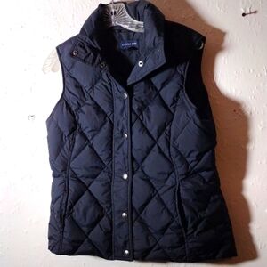 Lands End, woman's size XS, black, lightweight, puffer vest